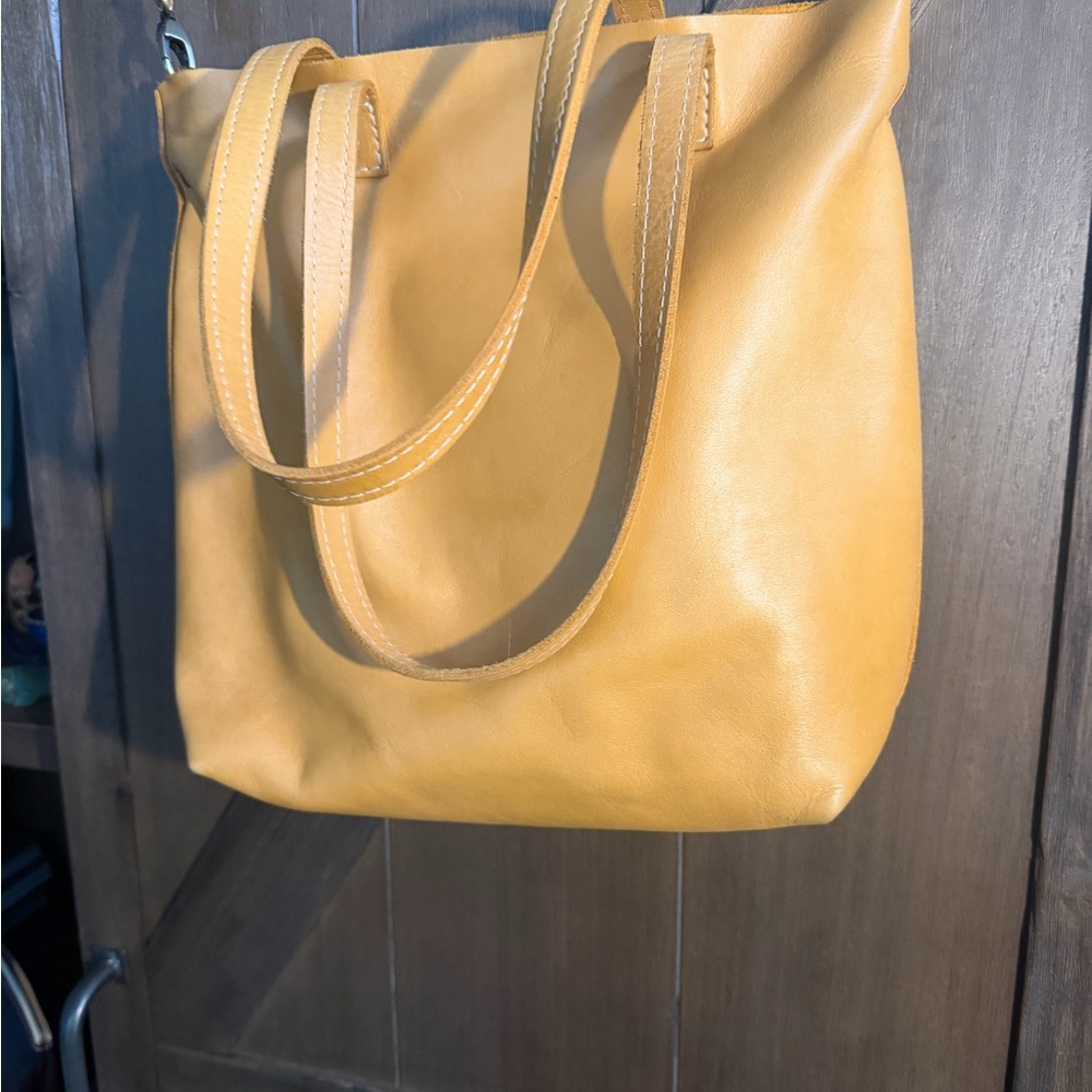 Portland Leather Goods Yellow/Sunflower 🌻 Leather Crossbody Tote - Picture 9 of 16